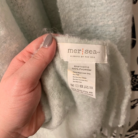 Mer-sea Blanket scarf - Picture 4 of 4